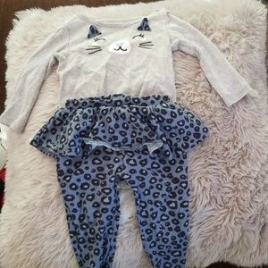 **2 for $10* Baby girl 9 month two piece outfit